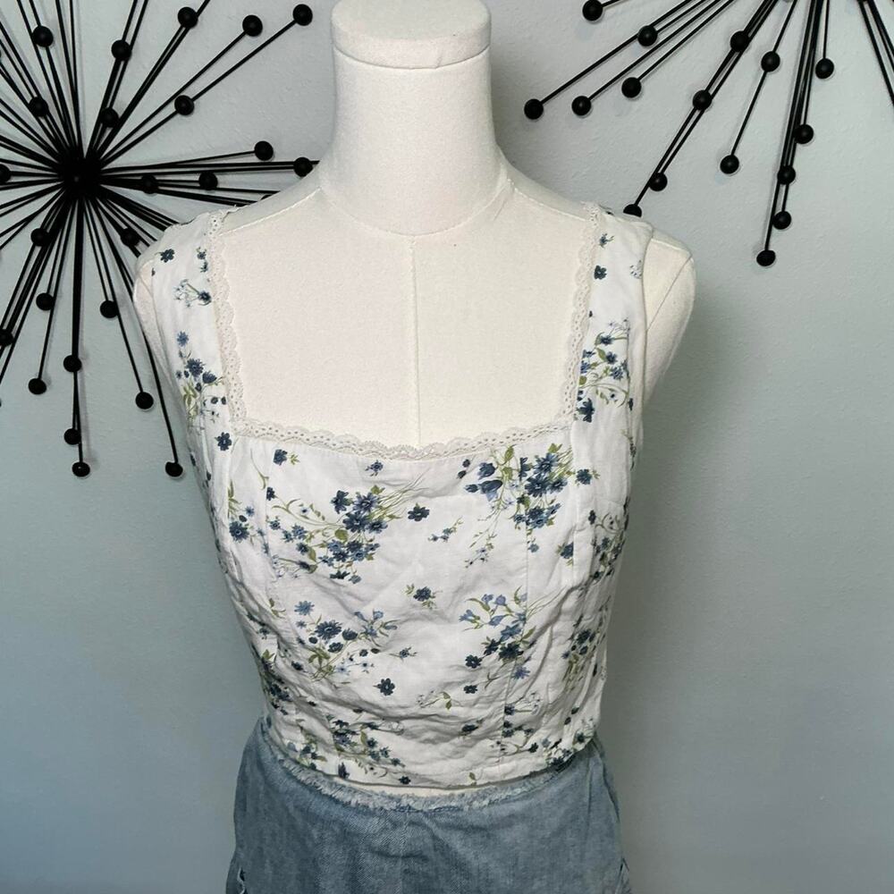 Paper Crane white floral lace trim crop tank cottagecore blue flowers
